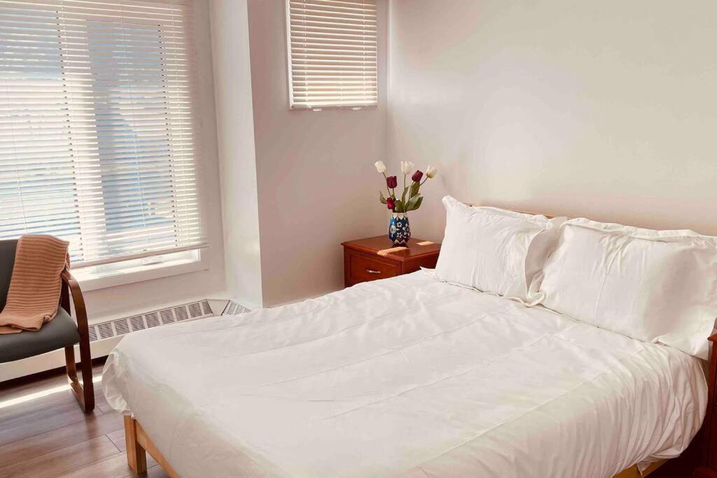 Апартаменты Unit #201 Cozy Mountain View 1Br In Dt Канмор Экстерьер фото